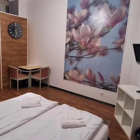 Pensionat Albert Rooms 3*