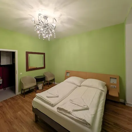 Albert Rooms *