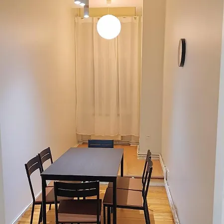Pensionat Albert Rooms 3*