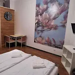 Casa de hóspedes Albert Rooms 3*