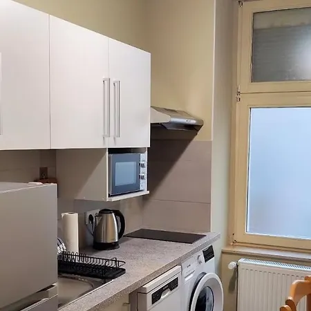 בית הארחה Albert Rooms