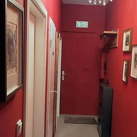 בית הארחה Albert Rooms 3*