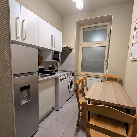 בית הארחה Albert Rooms