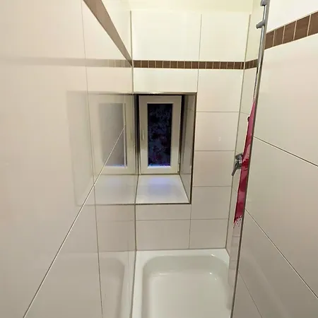 Albert Rooms 3* ברלין