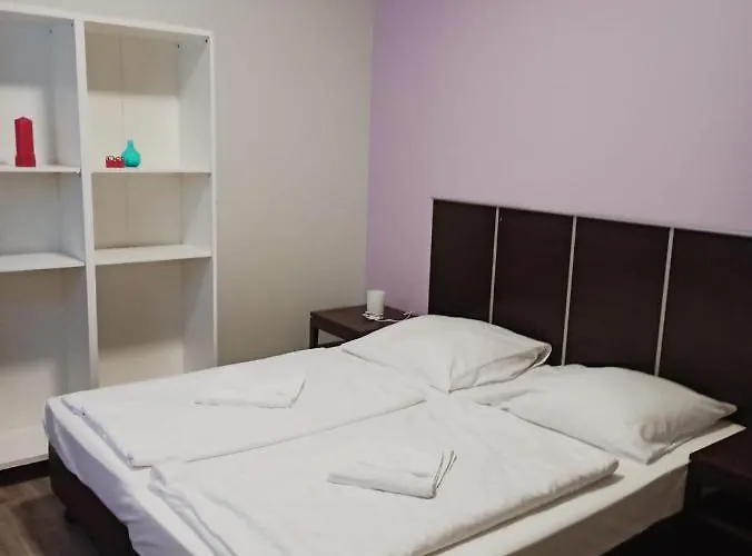 בית הארחה Albert Rooms ברלין