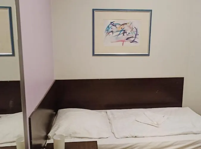 בית הארחה Albert Rooms ברלין