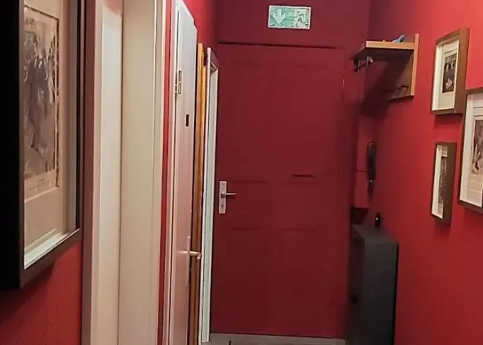 בית הארחה Albert Rooms 3*